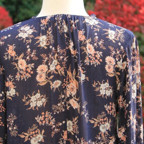 Lucky Brand Women's Blouse Floral Print Long Bell Sleeves Size Medium - Picture 11 of 14